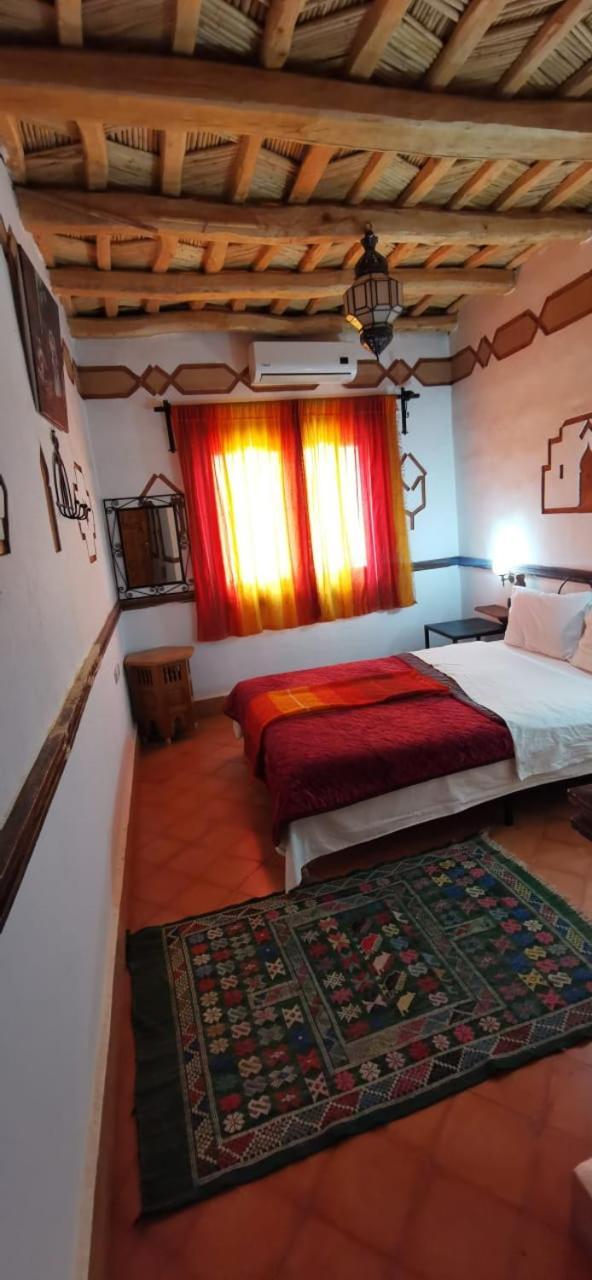 Auberge Des Peupliers Cafe Restaurant Akhendachou n'Ait Ouffi Esterno foto