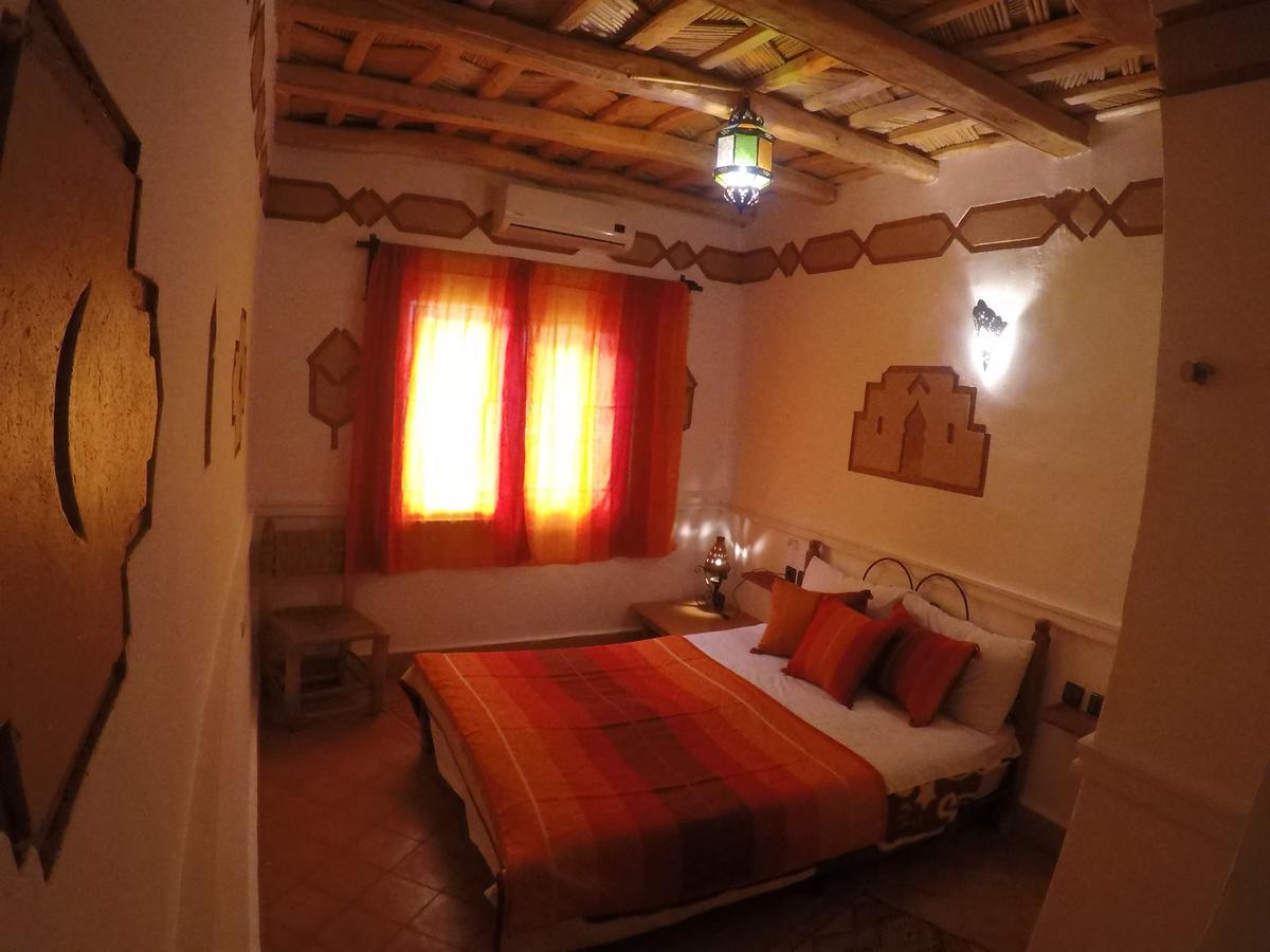 Auberge Des Peupliers Cafe Restaurant Akhendachou n'Ait Ouffi Esterno foto