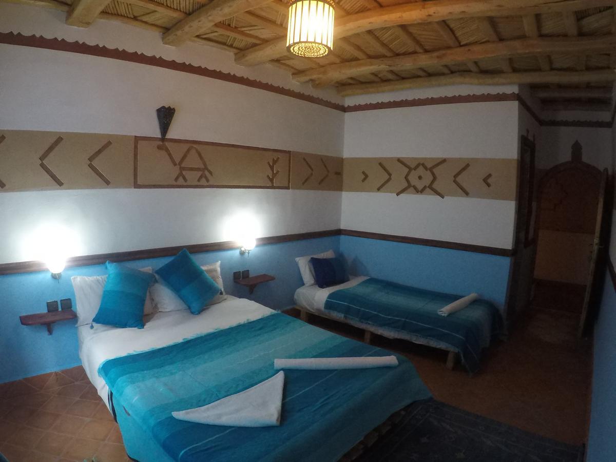 Auberge Des Peupliers Cafe Restaurant Akhendachou n'Ait Ouffi Esterno foto