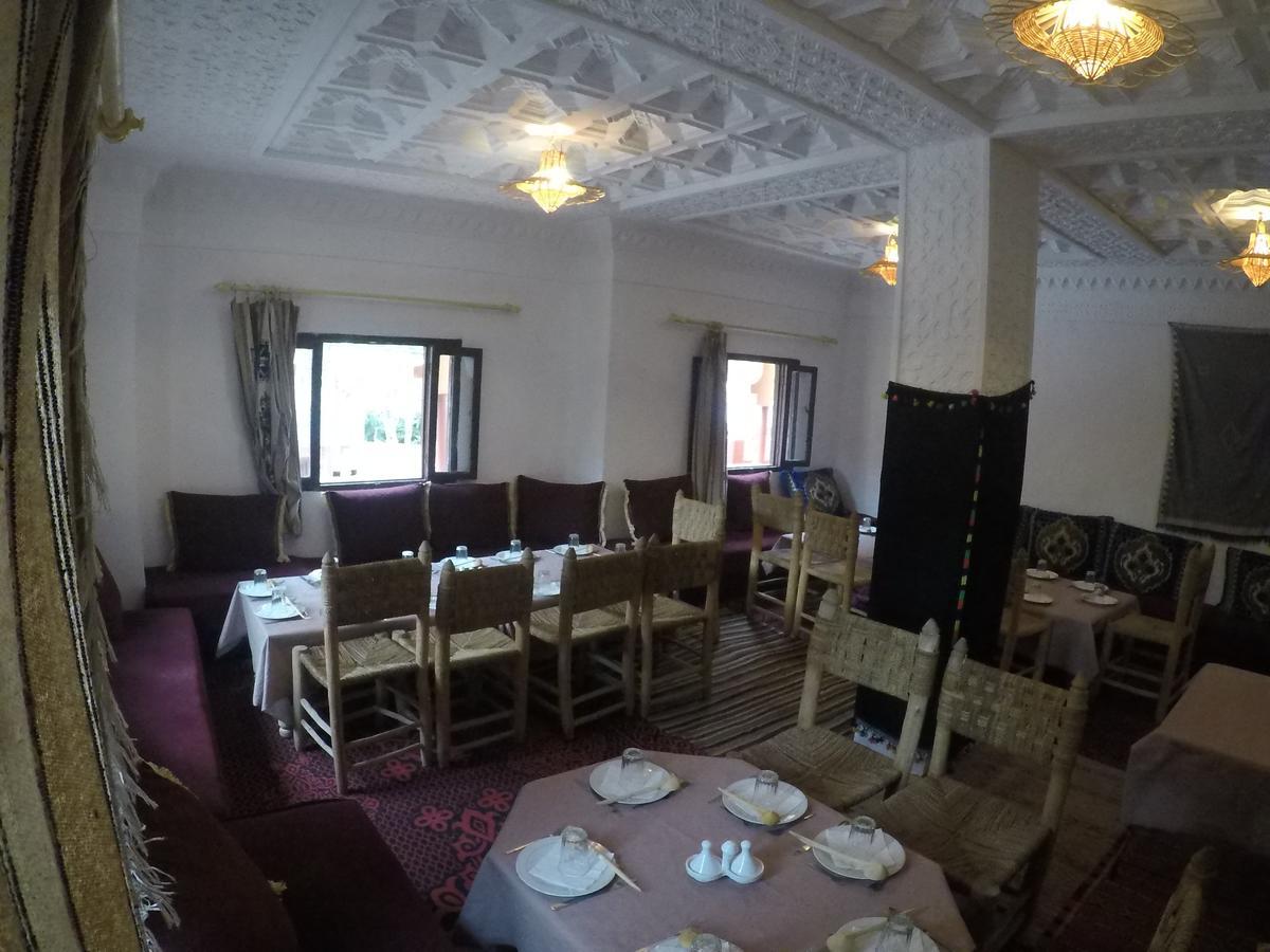 Auberge Des Peupliers Cafe Restaurant Akhendachou n'Ait Ouffi Esterno foto