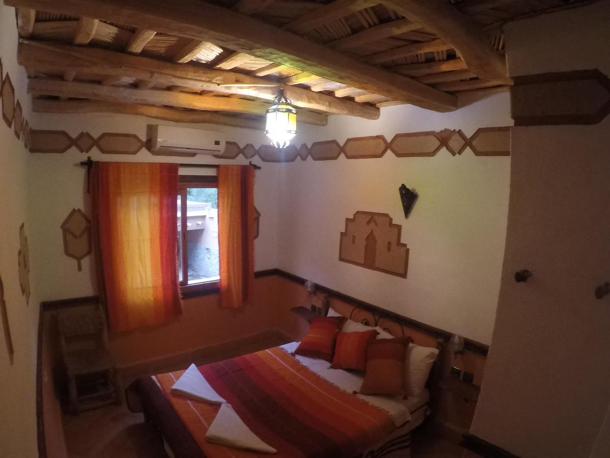 Auberge Des Peupliers Cafe Restaurant Akhendachou n'Ait Ouffi Esterno foto